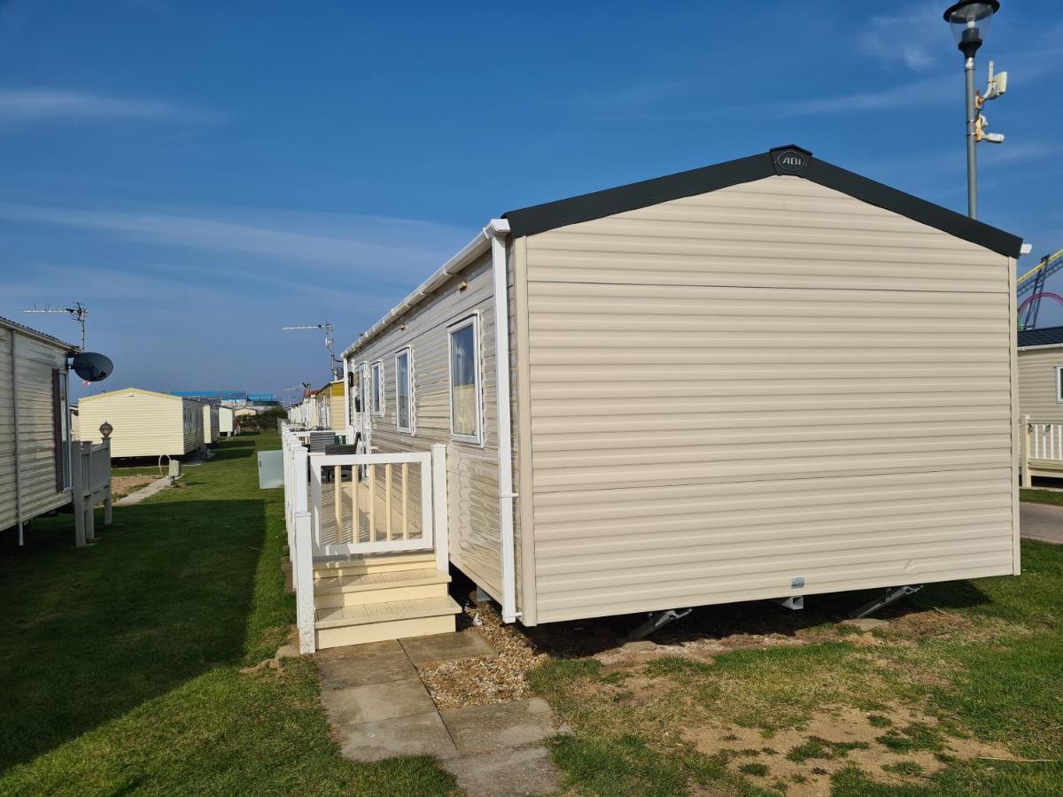 8 Berth Eastgate Fantasy Island Apartment Ingoldmells Bagian luar foto