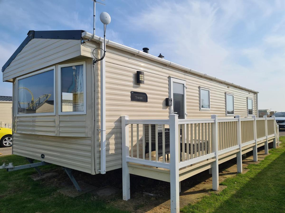8 Berth Eastgate Fantasy Island Apartment Ingoldmells Bagian luar foto